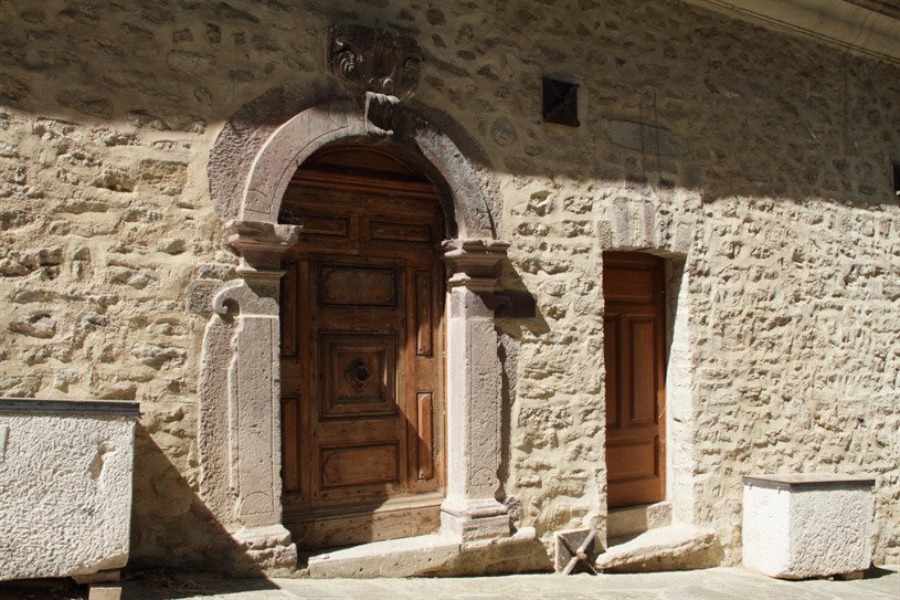 Borgo Medievale Roccascalegna