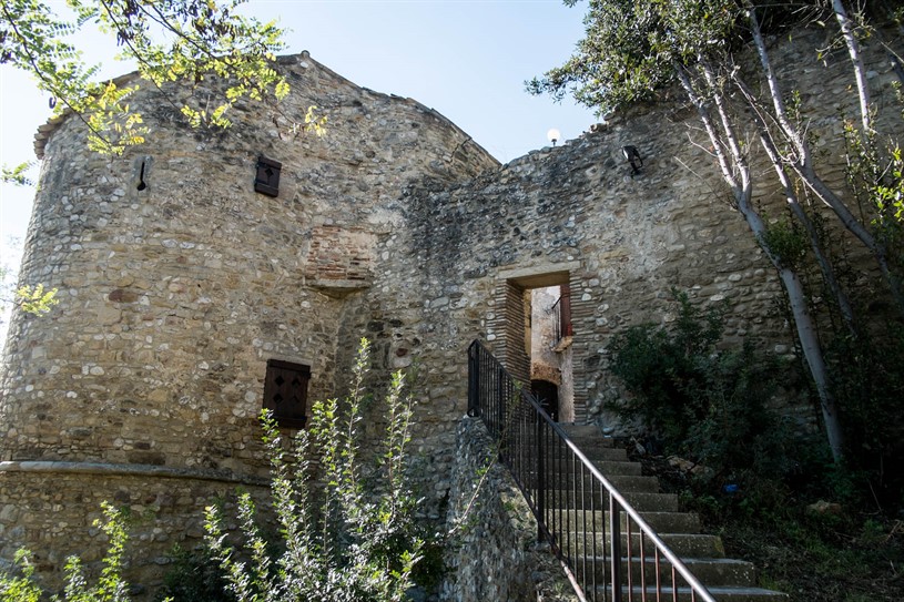 Mura e Torrione dei Filippini Rocca San Giovanni